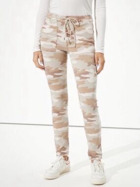 American Eagle Outfitters Beige Camo Drawstring Joggers